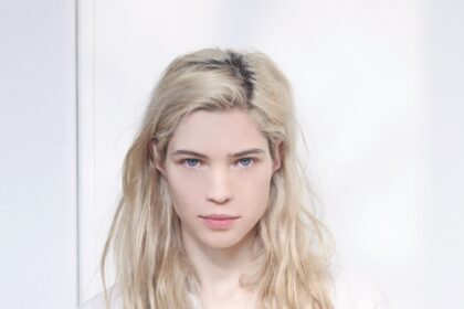 Buvusi manekenė Jovita Misevičiūtė jau metus gyvena menininkės Agathos Isobel gyvenimą. Tai ne skirtingos moterys, o du vienos asmenybės amplua