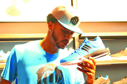 Jau po metų stipriausios krepšinio lygos žaidėjams bus galima kelti algas – tai jau dabar sujaukė komandų ir žaidėjų derybas