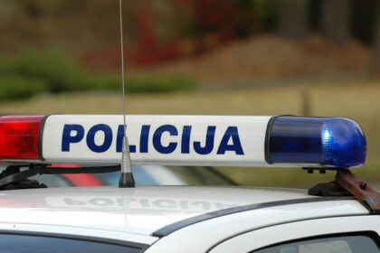 policija