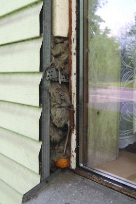 Nemokšiškai apšiltintos namo konstrukcijos - daugiau bėdos nei naudos.