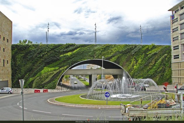 Viaduko šoninis fasadas. Pont Max Juvenal, Aix en Provence. Užbaigta 2008 m.