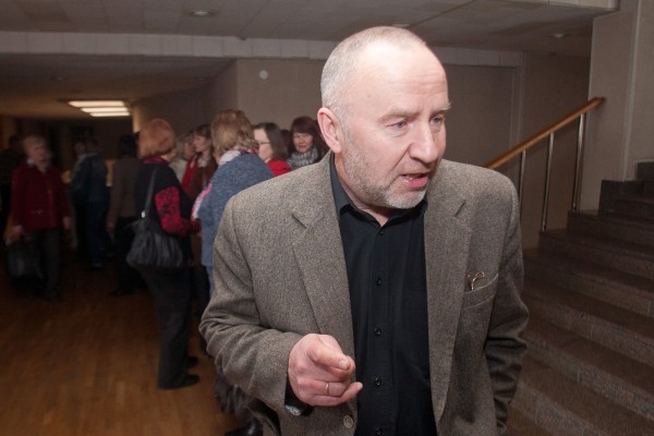 Alfredas Paberžis  30 metų vadovauja Mykolo Karkos pagrindinei mokyklai