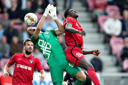 Europos lygoje prasidėjo šešioliktfinalio etapas. Pirmosiose rungtynėse Žydrūno Karčemarsko „Osmanlispor“ ekipa sužaidė lygiosiomis su Pirėjo „Olympiakos“.