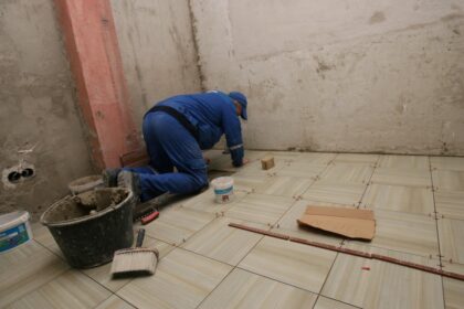 Buto remontas. Ramybės metas darbo dienomis skelbiamas nuo 22 iki 7 valandos ryto, o švenčių ir poilsio dienomis – nuo 22 iki 9 valandos. Akivaizdu, kad naujosiomis taisyklėmis neturėtų apsidžiaugti triukšmui jautrūs gyventojai.