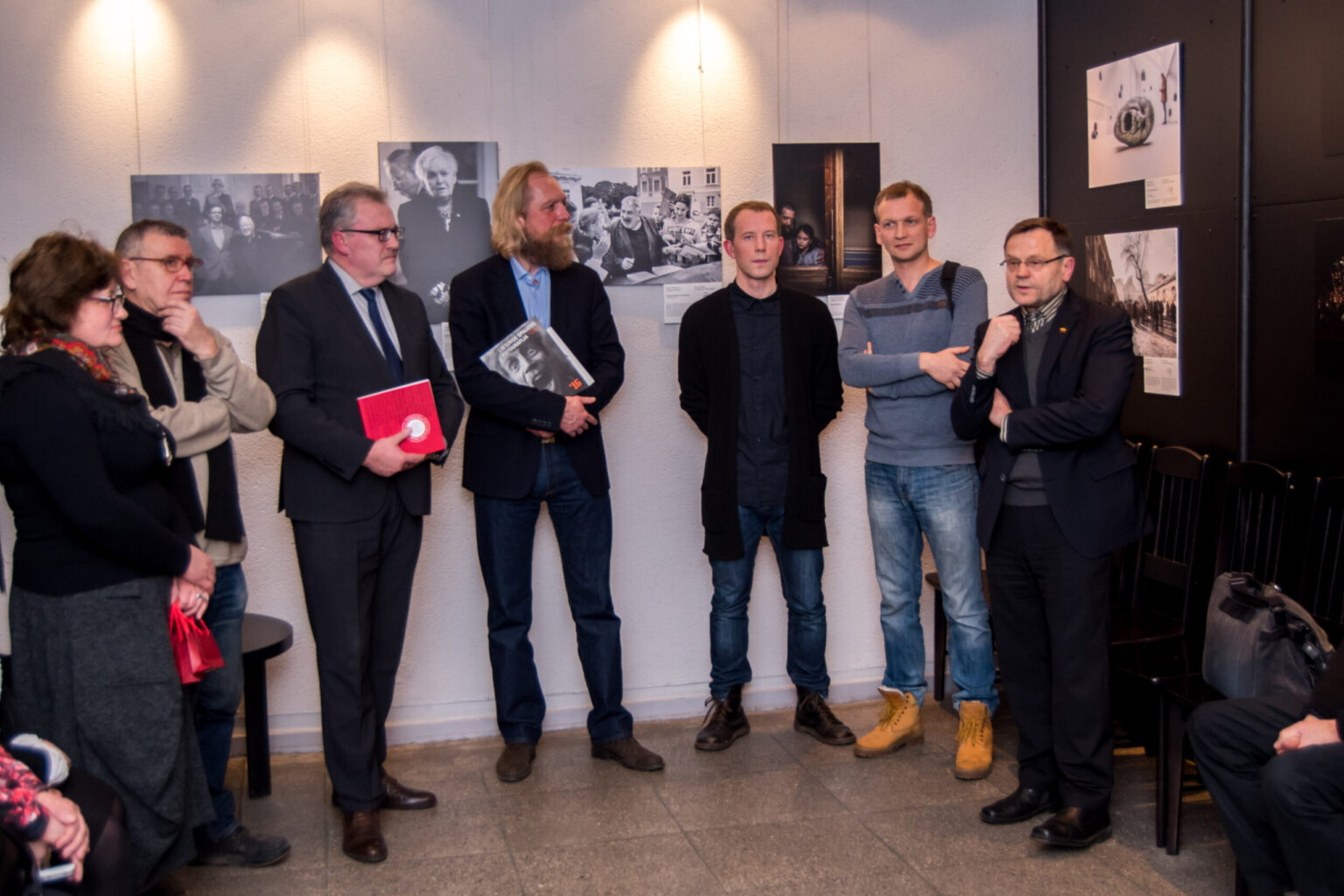 Nors praėjusiais metais nė vienas miesto fotografas „Auksinio kadro“ apdovanojimo nepelnė, tačiau net trijų panevėžiečių darbai pateko į po Lietuvą keliaujančią spaudos fotografijų parodą.