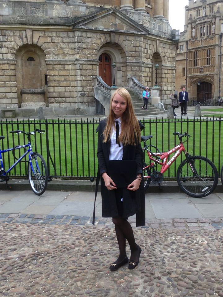 Oksfordo universitete doktorantūrą studijuojanti M. Lukoševičiūtė tvirtina, kad durys į Lietuvos ir užsienio aukštąsias mokslo įstaigas yra atviros visiems. Tereikia nebijoti pro jas įeiti. Asmeninio archyvo nuotr. 