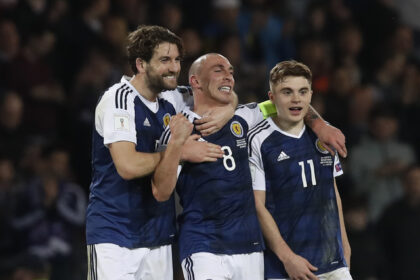 Škoto Chriso Martino įvartis į slovėnų vartus nustūmė Lietuvos rinktinę į priešpaskutinę F grupės vietą. Žemiau – tik Malta.