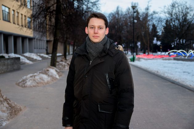 D. Simėnas tvirtina, kad giliai širdyje visi nori būti pilietiški, nes tai parodo žmogaus priklausymą bendruomeneiar tam tikrai socialiniai grupei.