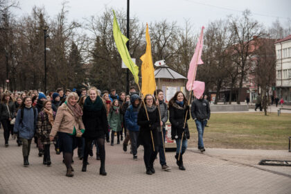 Nors lietuviai šv. Kazimiero dieną įpratę švęsti mugėse, tikintis Panevėžio vyskupijos jaunimas kvietė prisiminti tikrąją šios šventės prasmę.