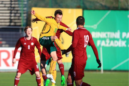Lietuvos U-21 rinktinė aukšta nata užbaigė pirmąją naujojo trenerio Carito Falcho stovyklą. Kontrolinėse rungtynėse lietuviai 3:0 sutriuškino Latviją.