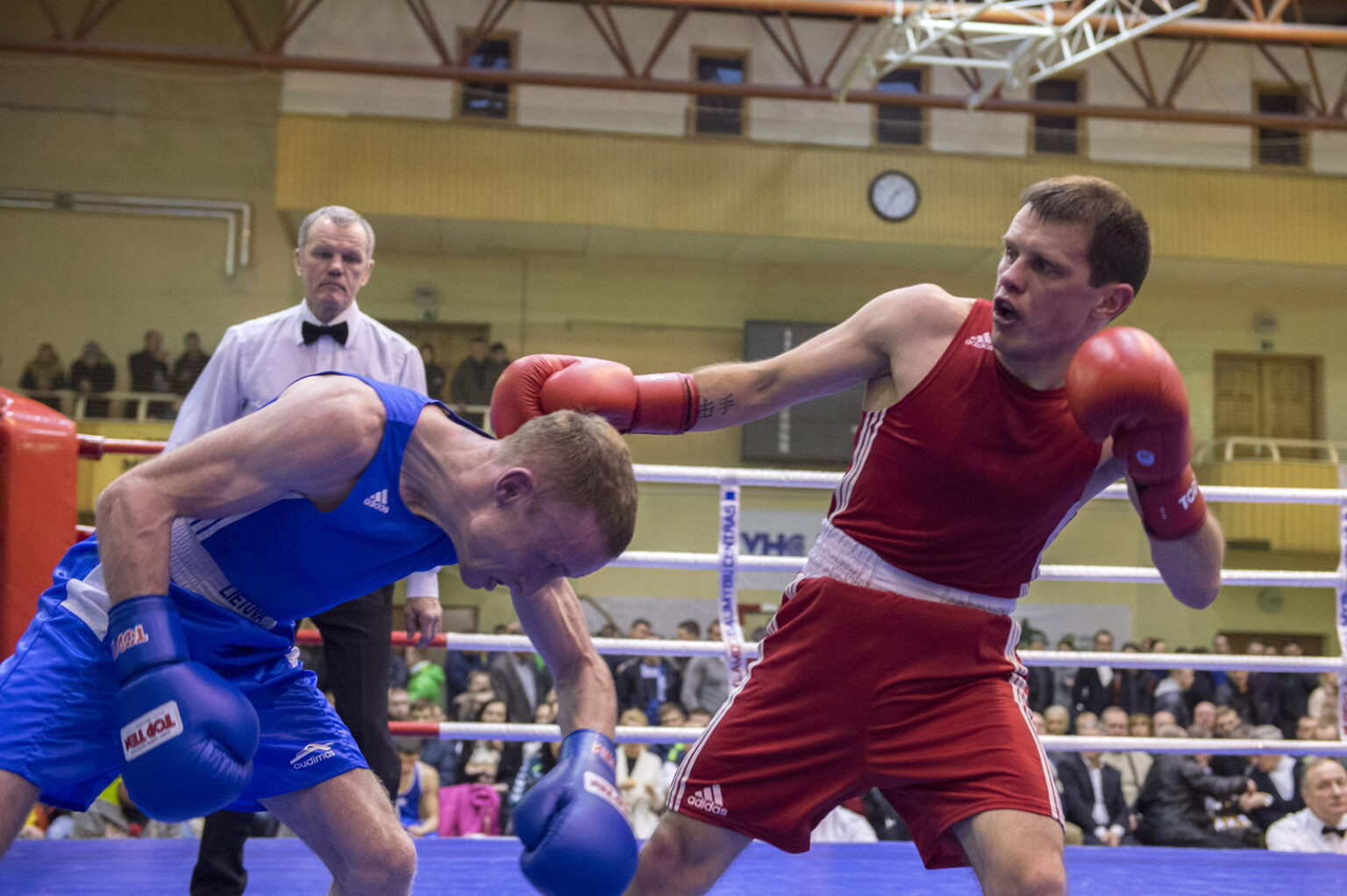 Penktadienį nuo 16 val. Lietuvos bokso čempionate prasidės pusfinalio kovos. Į ringą lips ir daugkartinis šalies čempionas, panevėžietis Marius Vyšniauskas.