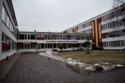 Panevėžio mokyklų tradicija tapęs jaunųjų dramaturgų konkursas vėl suburs teatro mėgėjus - rugsėjį paskelbta iniciatyva sulaukė 35 jaunųjų kūrėjų darbų.