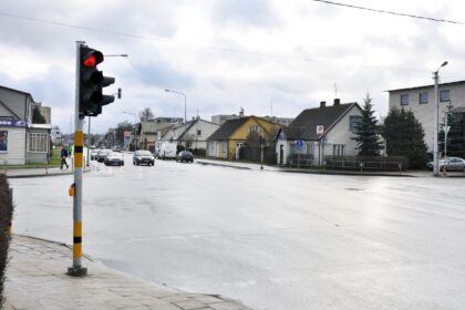 Nuo balandžio visi miesto šviesoforai veiks ištisą parą. Taigi, užsidegus raudonam signalui, teks prie sankryžos pastovėti ir naktį net ir tuščiose gatvėse.