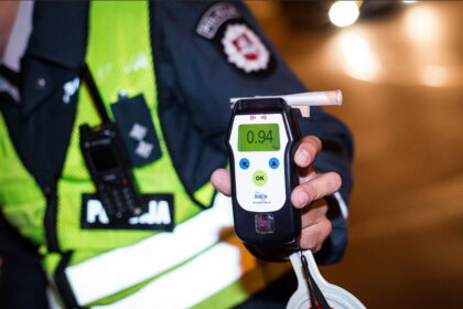 Panevėžio apskrities vyriausiajame policijos komisariate pirmadienį nutverti du neblaivūs valstybės karjeros tarnautojai.