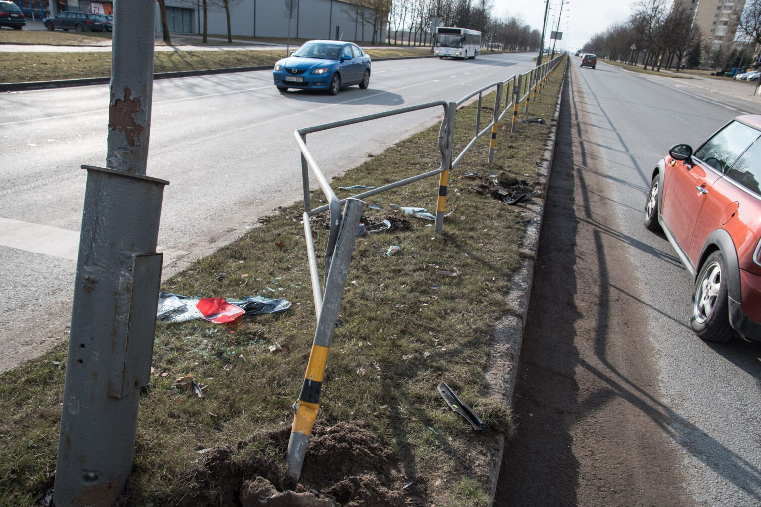 Sekmadienio popietę Klaipėdos ir Projektuotojų gatvių sankryžoje susidūrė du automobiliai. Įvykusio eismo įvykio pasekmės galėjo būti gerokai liūdnesnės.
