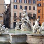 Roma – tarsi muziejus po atviru dangumi. Didybe spinduliuojantis architektūros lobynas, žmonių temperamentas, maistas šiame mieste sukuria ypatingą aurą.