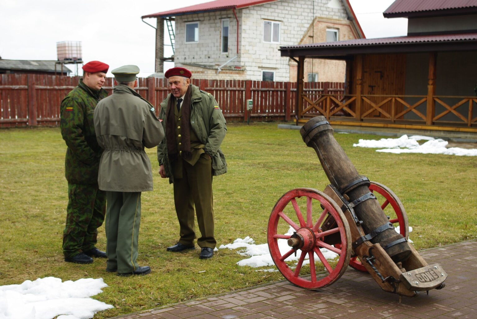 Panevėžio apskrities rezervo kariai ataskaitiniame susirinkime perrinko vadovybę ir aptarė veiklos rezultatus.