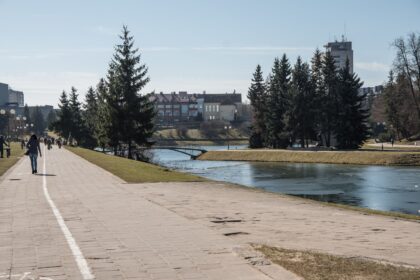 Politikai uždegę žalią šviesą miesto teritorijų sutvarkymo iš ES lėšų projektams, tačiau valdžia neslepia – Aukštaitijos sostinės renesansas tik popieriuje.