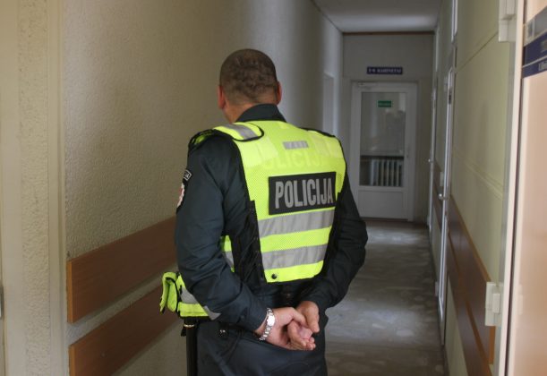 Svetima pavarde prisistačiusiu agresyviu girtuokliu patikėjusi ir doram panevėžiečiui baudą paskyrusi Panevėžio policija tragikomišką istoriją pateisina neįtikėtinais sutapimais. „Sekundės“ archyvo nuotr.