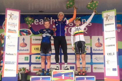 Nyderlanduose moterų daugiadienių dviračių lenktynių ketvirtame etape šeštadienį Daiva Tušlaitė finišavo trečia ir pelnė tris pasaulio reitingo taškus.