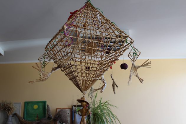 Aukštaitijoje senosios vestuvės neapsieidavo be vestuvinio sodo.Kupiškio etnografijos muziejaus nuotr.