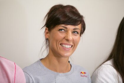 Olimpinių žaidynių bronzos medalio laimėtoja, pasaulio ir Europos čempionė irkluotoja Donata Karalienė nutraukia profesionalią sportinę karjerą.