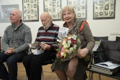 Juozo Miltinio palikimo studijų centre atidaryta latvių menininkų Imanto Ozolinio ir Inos Intos Lininios-Ozolinios ekslibrisų ir fotografijų paroda.