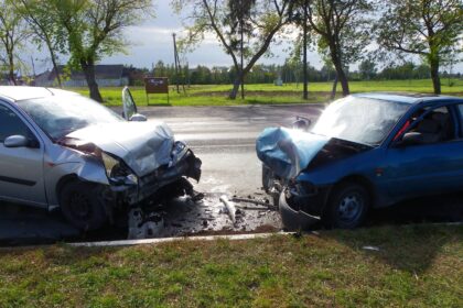 Draudikai pastebi fiktyvių eismo įvykių piką ir perspėja, jog toks kelių eismo spektaklio režisavimas gali užtraukti ir baudžiamąją atsakomybę.