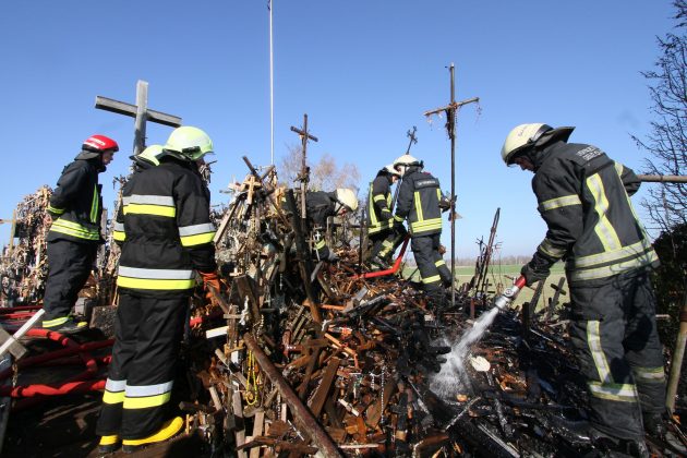 Gaisras Kryžių kalne. (BNS nuotr.)