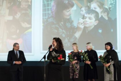 Artėjant Kultūros dienai, Panevėžio miesto savivaldybė kultūros darbuotojams organizavo iškilmingą vakarą ir įteikė 2017 m. Kultūros ir meno premijas.