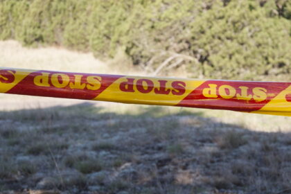 Pavasarį žemė dažniau į paviršių iškelia istorinio palikimo liekanas. Vakar Panevėžio seniūnijoje, prie Klevečkinės skardžio, aptiktas daiktas, panašus į sprogmenį.