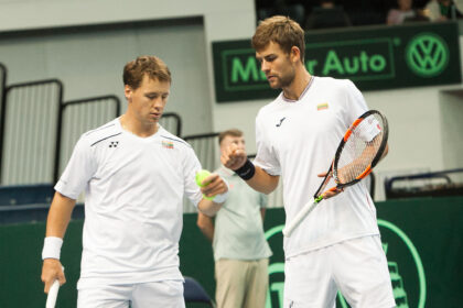 Lietuvos tenisininkai pradėjo pasirengimą Daviso taurės mačui prieš Gruzijos komandą. Tiesa, komandos planus kiek pakoregavo vėsesnis oras Tbilisyje.