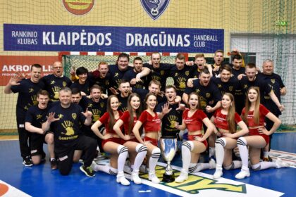 Klaipėdos „Dragūno“ rankininkai po metų pertraukos susigrąžino Lietuvos rankinio lygos čempionų titulą.