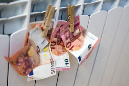 Panevėžio savivaldybėje vyko pasitarimas dėl šildymo sezono pabaigos. Lietuvos HMT kitą savaitę planuoja atvėsimą, todėl nuspręsta šildymo sezoną tęsti.