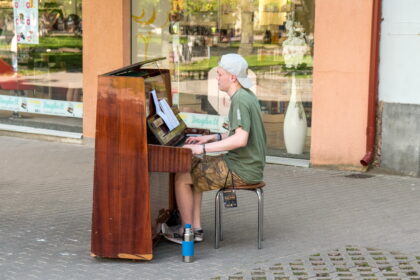 Panevėžio centras vienai dienai tapo muzikos aikštele – per miestą nuvilnijo tradicinė Gatvės muzikos diena.