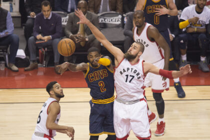 Jonas Valančiūnas baigė NBA sezoną. „Raptors“ ekipa namuose 102:109 (28:28, 33:21, 24:31, 24:23) pralaimėjo „Cavaliers“ ir nusileido serijoje 0-4.