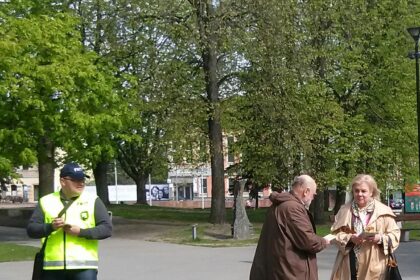 Panevėžyje, kaip ir visoje Lietuvoje, startavo pilietinė akcija „Šioje šalyje nėra vietos šešėliui“.