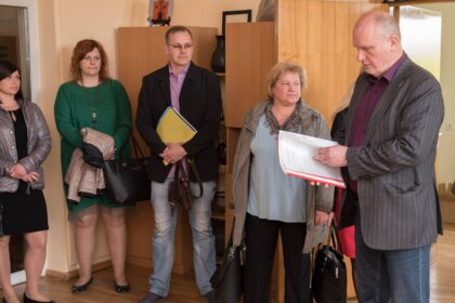 Vos prieš keturis mėnesius dirbti pradėjusi Panevėžio socialinių paslaugų centro direktorė Lina Kazokienė išjudino tikrą širšių lizdą.