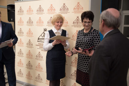 Gabrielės Petkevičaitės-Bitės viešoji biblioteka pradėjo naują, gražią tradiciją – padėkoti bibliotekininkams ir įteikti „Ad astra“ ženkliukus.