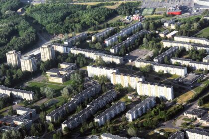 Į europinius projektus ir brangias renovacijas įsitraukę daugiabučiai namai vilioja ir lengvo, bet sultingo kąsnio ieškančius verslininkus.