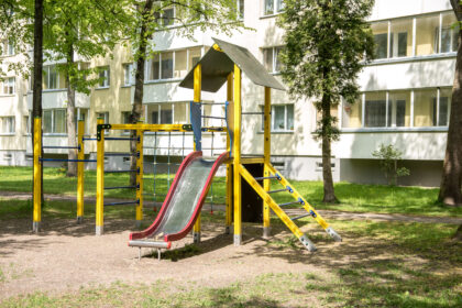 Sugriežtinta tvarka turėtų išnaikinti iš kiemų nesaugias vaikų žaidimų aikšteles, tačiau ar vietoj jų atsiras naujų – neaišku.