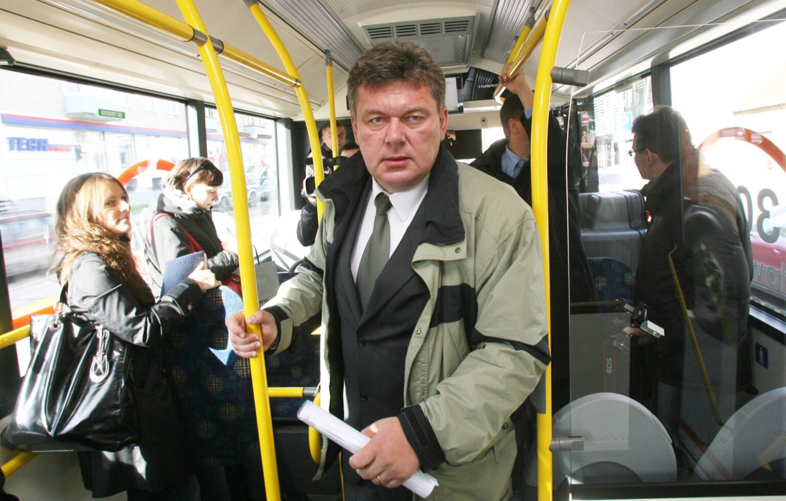 Iš dešimties Panevėžio savivaldybės valdomų įmonių bent trijų vadovams gresia naujo darbo paieškos. Jų kėdes stipriai sujudino Seimas.