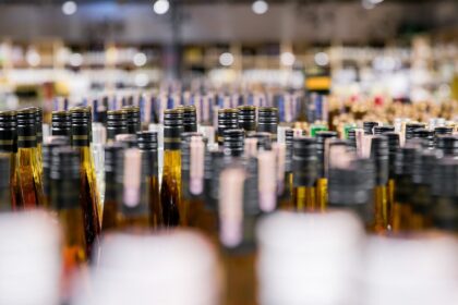 Lietuviai suvartoja daugiausia alkoholio pasaulyje, rodo praeitų metų duomenys, kurios antradienį pristatė Vilniuje PSO atstovas Gaudenas Galėja.