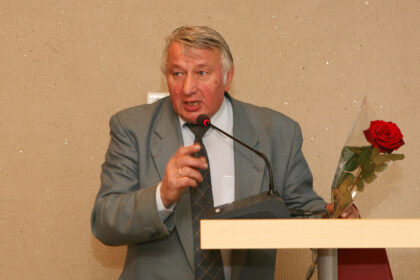 G. Petkevičaitės-Bitės bibliotekoje savo knygą, įkvėptą žygio Simono Daukanto taku, pristatys Lietuvos nepriklausomybės akto signataras Julius Beinortas.