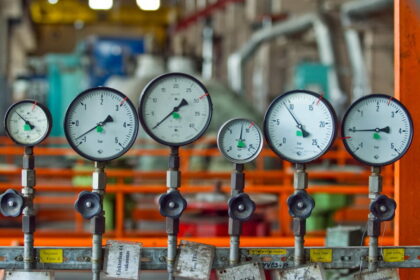 Kad gyvenimas po namo renovacijos būtų komfortiškas, o sąskaitos kuo mažesnės, neabejotinai daugiausia dėmesio reikėtų skirti šildymo sistemai modernizuoti.