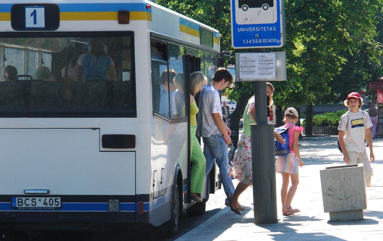 Nuo gegužės Panevėžyje įdiegus dienos bilietą važiuoti miesto maršrutiniais autobusais, juo per mėnesį pasinaudojo daugiau nei trys tūkstančiai keleivių.