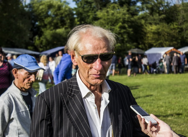 Ponas Antanas Radėnas mena ir kaip anksčiau buvo švenčiamos Joninės. M. GARUCKO nuotr. 