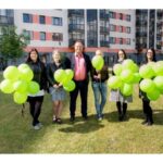 Minint Tarptautinę vaikų gynimo dieną netradicinių sprendimų ėmėsi daugiabučius namus administruojanti įmonė „Aukštaitijos būstas“. Ji Klaipėdos gatvės 99-ojo daugiabučio vaikams organizavo įspūdingą šventę. T. Šiaudinio nuotr.