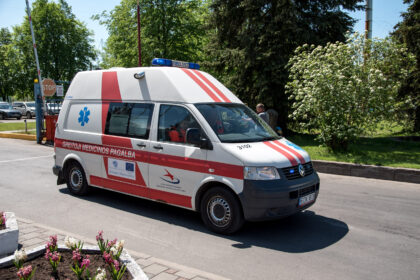 Nepilnametės santykius aiškinosi taip, kad viena jų atsidūrė ligoninėje. Ketvirtadienį, apie 21 val., Panevėžyje, Taikos alėjoje, sumušta penkiolikmetė.