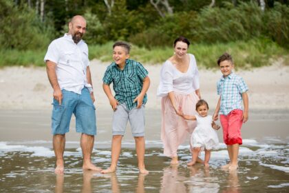 Menininkę Guodą, jos vyrą baikerį Gintarą ir tris jų vaikus aplinkiniai vadina „5G šeima“. Ir iš tiesų tai tvirta, aktyvi ir itin spalvinga komanda.